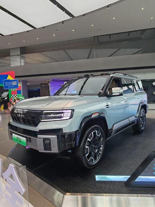 成都201比亚迪方程豹硬派越野的爆款，英菲尼迪35周年与你共成长